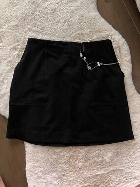 Banana Republic Black Vegan Suede Mini Skirt w/ Pockets SZ 6
